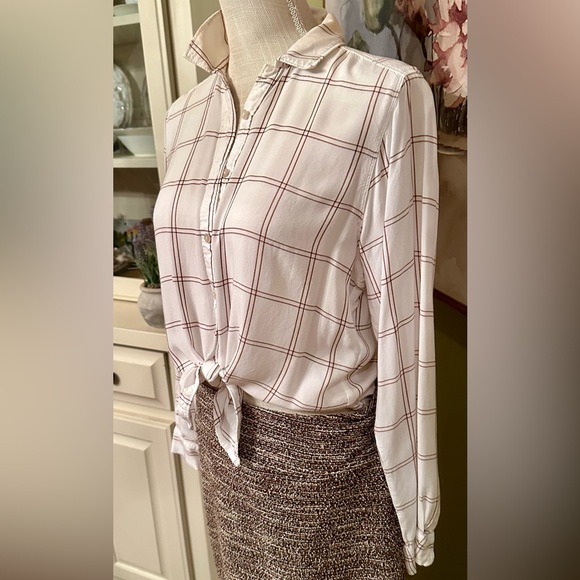 EUC Abercrombie & Fitch Super Soft “BoyFriend” Style Blouse. Size Medium - Picture 5 of 13